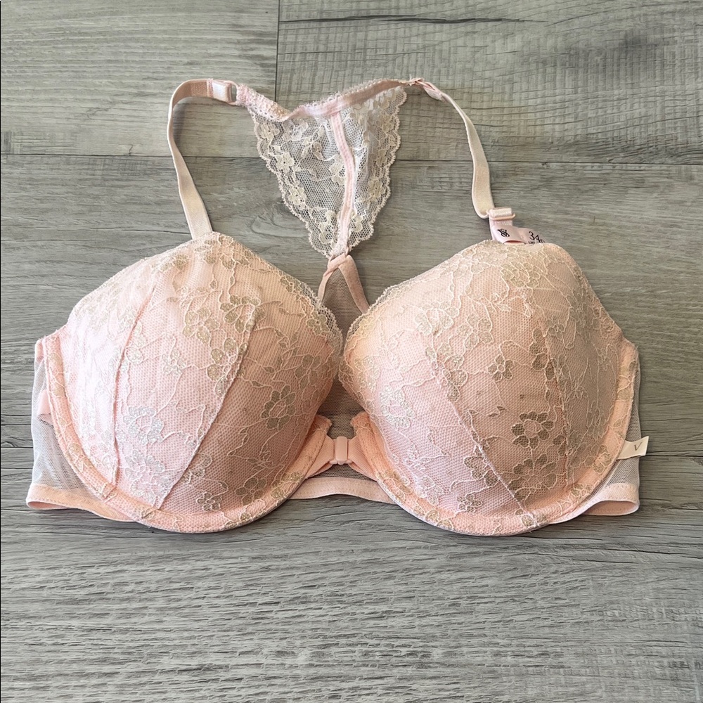 NWT Victoria secret bra size 34D